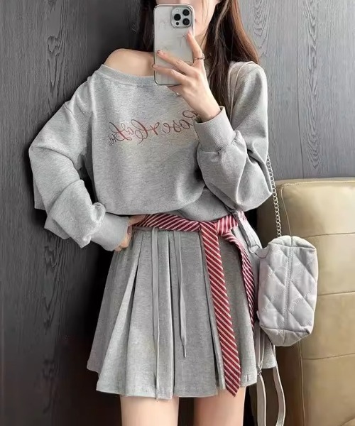 .KOM(ドットコム)の「A'GEM/9 × .kom 『.Kom/ドットケーオーエム』 ワンショルダートップス(Tシャツ/カットソー・レディース・グレー・S)」の5枚目の写真