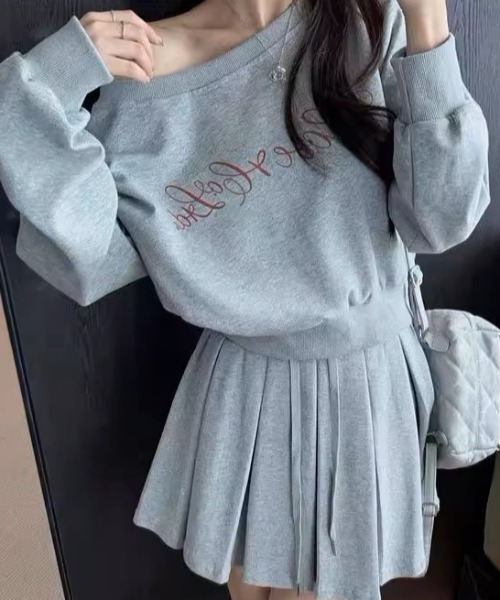 .KOM(ドットコム)の「A'GEM/9 × .kom 『.Kom/ドットケーオーエム』 ワンショルダートップス(Tシャツ/カットソー・レディース・グレー・S)」の2枚目の写真