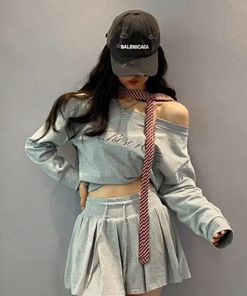 .KOM(ドットコム)の「A'GEM/9 × .kom 『.Kom/ドットケーオーエム』 ワンショルダートップス(Tシャツ/カットソー・レディース・グレー・S)」の8枚目の写真
