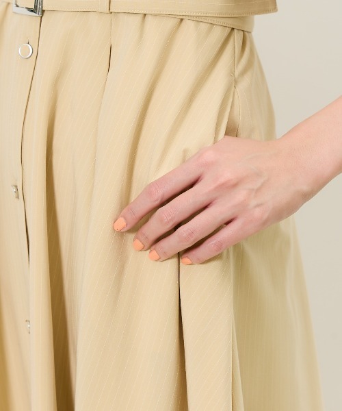 AND COUTURE（アンドクチュール）の「ストライプフリルケープワンピース（ワンピース・レディース・ベージュ系その他/ホワイト系その他/ブルー系その他/グレー系その他・FREE）」の8枚目の写真