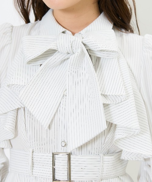 AND COUTURE（アンドクチュール）の「ストライプフリルケープワンピース（ワンピース・レディース・ベージュ系その他/ホワイト系その他/ブルー系その他/グレー系その他・FREE）」の15枚目の写真