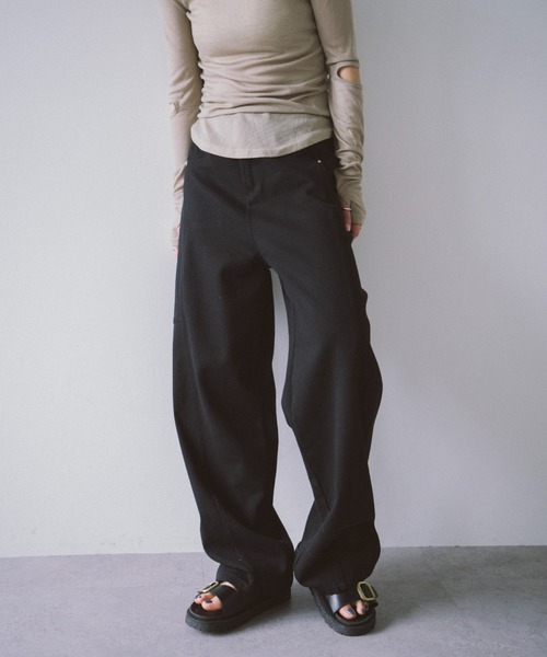 HANNE(アン)の「ツイルコクーンパンツ(チノパンツ・レディース・ベージュ/ホワイト/ブラック・MEDIUM/SMALL)」の15枚目の写真