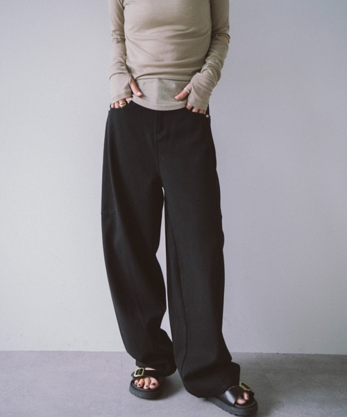 HANNE(アン)の「ツイルコクーンパンツ(チノパンツ・レディース・ベージュ/ホワイト/ブラック・MEDIUM/SMALL)」の7枚目の写真