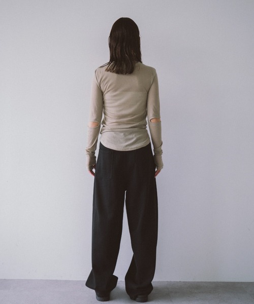 HANNE(アン)の「ツイルコクーンパンツ(チノパンツ・レディース・ベージュ/ホワイト/ブラック・MEDIUM/SMALL)」の16枚目の写真