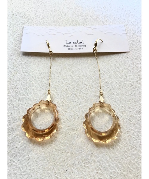 tone(トーン)の「【Le soleil】可憐に揺れる ドイツ製アクリルピアス(MA)(ピアス(両耳用)・レディース・ゴールド・FREE)」の1枚目の写真