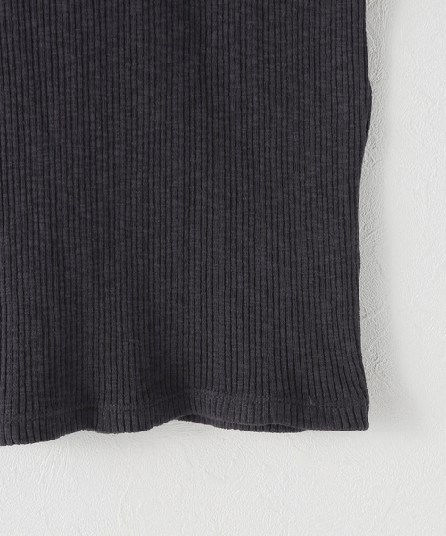 JOURNAL STANDARD relume（ジャーナルスタンダード　レリューム）の「コットンスラブリブタンクトップ（タンクトップ・レディース・ベージュ/アイボリー/チャコールグレー・FREE）」の8枚目の写真