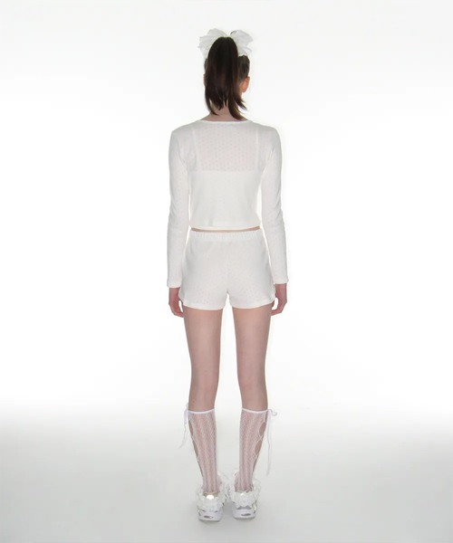 CRANK(クランク)の「A'GEM/9 × .kom 『CRANK/クランク』 HEART BUTTON EYELET CARDIGAN/ハートボタンアイレットカーディガン(カーディガン/ボレロ・レディース・ホワイト/ブラック・FREE)」の5枚目の写真