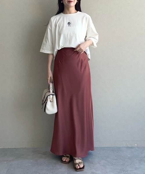 mysty woman（ミスティウーマン）の「【花盛友里さんコラボ】コラボフォトショートTシャツ 493897（Tシャツ/カットソー・レディース・ホワイト系その他4/ホワイト系その他2/ホワイト系その他3/ホワイト系その他・FREE）」の5枚目の写真