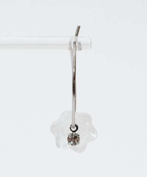 flower（フラワー）の「タイニーフラワーフープピアス（ピアス（片耳用）・レディース・ゴールド/シルバー・FREE）」の6枚目の写真