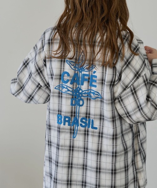 ATHLETA（アスレタ）の「［ athleta ］オーバーサイズチェックシャツ（シャツ/ブラウス・レディース・ブルー系その他/ホワイト系その他・L/M）」の8枚目の写真