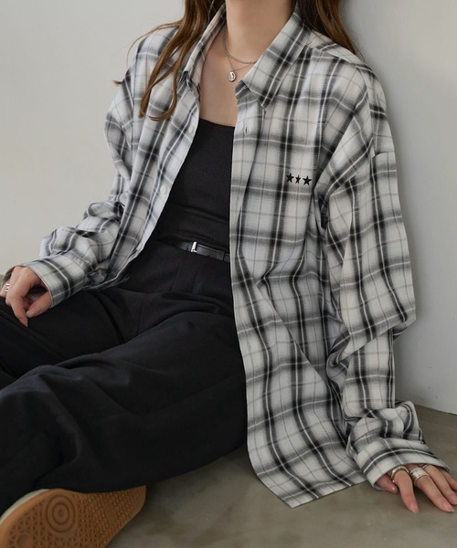 ATHLETA（アスレタ）の「［ athleta ］オーバーサイズチェックシャツ（シャツ/ブラウス・レディース・ブルー系その他/ホワイト系その他・L/M）」の9枚目の写真