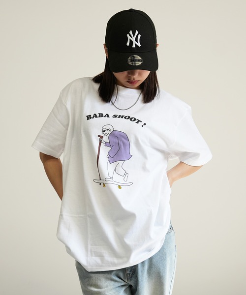 BASIS(ベイシス)の「BABA SHOOTロゴ ユニセックス プリントTシャツ(Tシャツ/カットソー・レディース・ホワイト・MEDIUM/LARGE)」の9枚目の写真