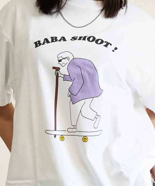 BASIS(ベイシス)の「BABA SHOOTロゴ ユニセックス プリントTシャツ(Tシャツ/カットソー・レディース・ホワイト・MEDIUM/LARGE)」の12枚目の写真