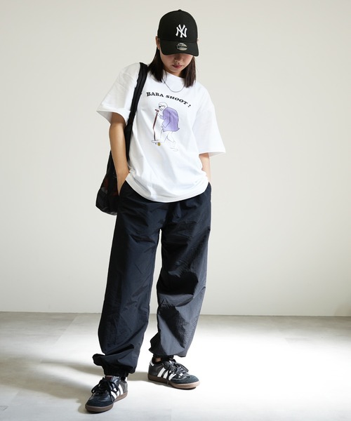BASIS(ベイシス)の「BABA SHOOTロゴ ユニセックス プリントTシャツ(Tシャツ/カットソー・レディース・ホワイト・MEDIUM/LARGE)」の16枚目の写真