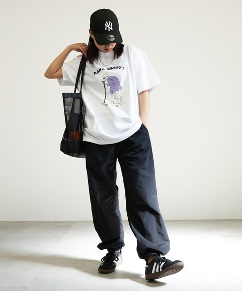 BASIS(ベイシス)の「BABA SHOOTロゴ ユニセックス プリントTシャツ(Tシャツ/カットソー・レディース・ホワイト・MEDIUM/LARGE)」の17枚目の写真