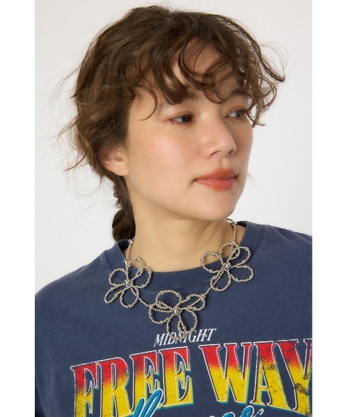 RODEO CROWNS WIDE BOWL（ロデオクラウンズワイドボウル）の「フラワービーズネックレス（ネックレス・レディース・レッド/ゴールド/シルバー・FREE）」の2枚目の写真