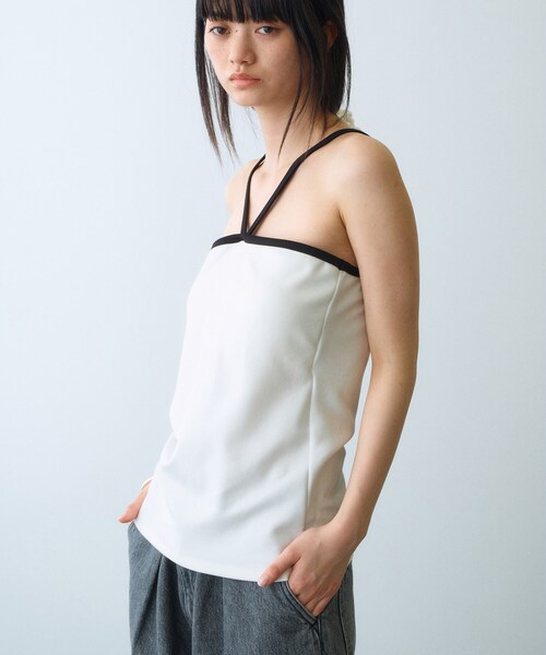 CODE A（コードエー）の「design cut camisole（タンクトップ・レディース・ブラック系4/ホワイト系5/ブラック/ホワイト・00）」の11枚目の写真