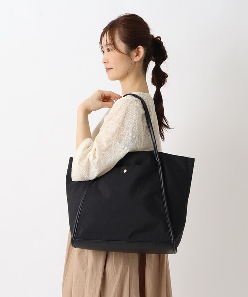 one'sterrace(ワンズテラス)の「JOUET ジョエット 合皮パイピングナイロントート(トートバッグ・レディース・ブラック系8/ベージュ系8/カーキ系5・99)」の5枚目の写真