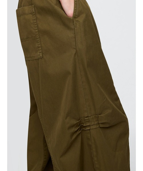 GAP（ギャップ）の「ミッドライズ ツイル バレルパンツ（その他パンツ・レディース・カーキ/ブラック/ブラウン・XS/S/M/L/XXS）」の7枚目の写真