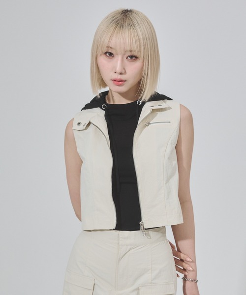 ENVYM（アンビー）の「ジップポイントベスト（ベスト・レディース・アイボリー/ブラック/カーキ・FREE）」の6枚目の写真