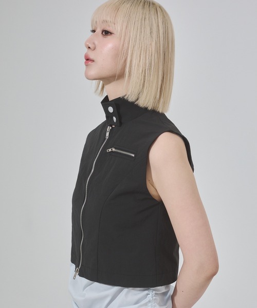 ENVYM（アンビー）の「ジップポイントベスト（ベスト・レディース・アイボリー/ブラック/カーキ・FREE）」の10枚目の写真
