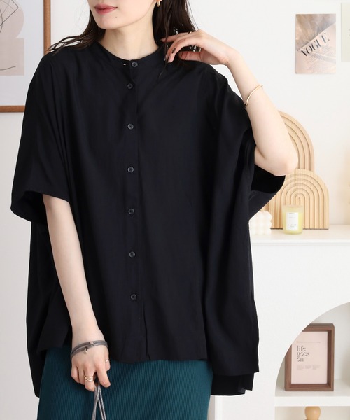 atONE(アットワン)の「RNクールタッチ接触冷感前開きワイドブラウス(シャツ/ブラウス・レディース・ベージュ/ブラック/オフホワイト/ブルー・L/M/3L/LL)」の9枚目の写真