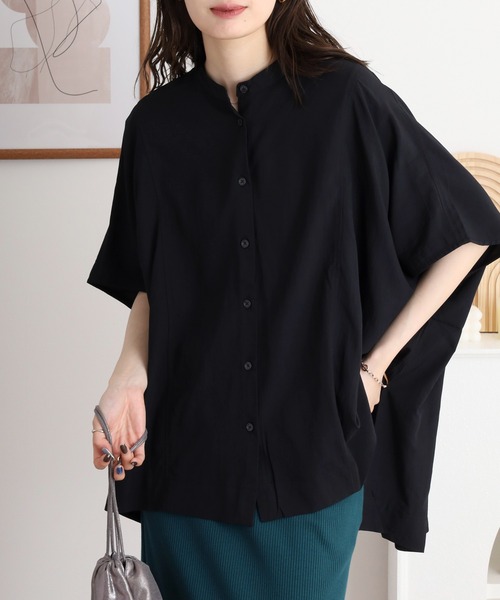 atONE(アットワン)の「RNクールタッチ接触冷感前開きワイドブラウス(シャツ/ブラウス・レディース・ベージュ/ブラック/オフホワイト/ブルー・L/M/3L/LL)」の11枚目の写真