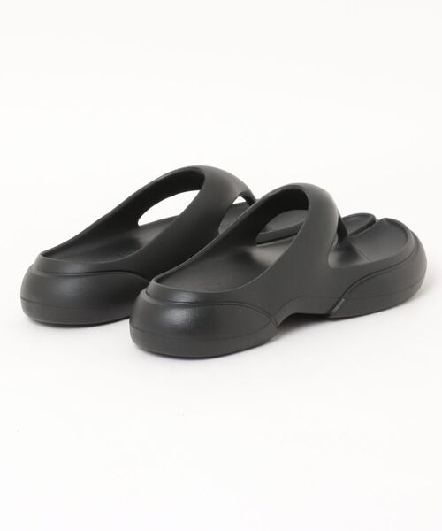 ADAM ET ROPE'（アダムエロペ）の「【Paes/ペイズ】New Flipflop Basic Line（サンダル・メンズ・ブラック・26.0cm/27.0cm/28.0cm）」の2枚目の写真