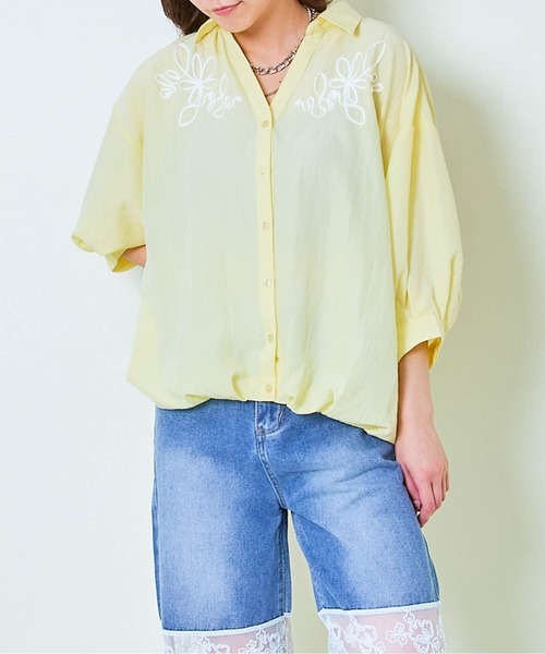GORGE(ゴージ)の「《立体コード刺繍×ゆるシルエット》レディース シャツブラウス 五分袖 春夏秋(シャツ/ブラウス・レディース・ピンク/オフホワイト/イエロー/その他5・F)」の2枚目の写真