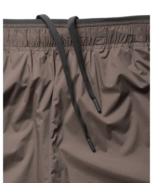 F.C.Real Bristol(エフシーレアルブリストル)の「LIGHT WEIGHT BREATHABLE SHORTS(その他パンツ・メンズ・ブラック/ブラウン・SMALL/MEDIUM/LARGE/X-LARGE/XX-LARGE)」の9枚目の写真
