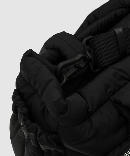 MARNI(マルニ)の「PUFF / EWトートバッグ(ショルダーバッグ・メンズ・ブラック・ONE SIZE)」の4枚目の写真