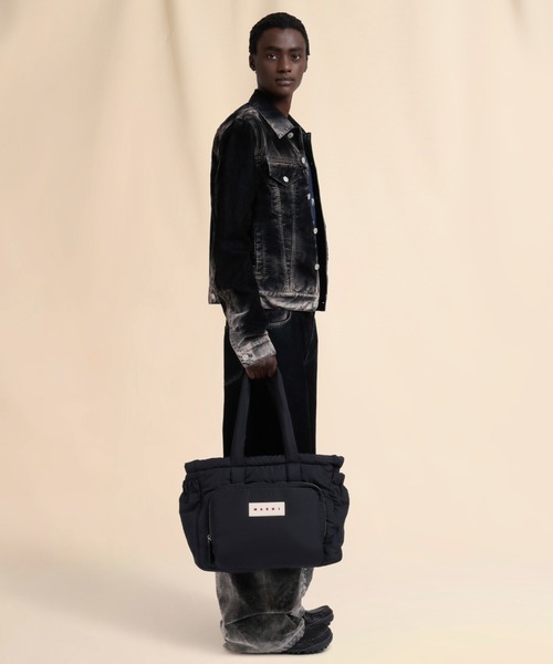 MARNI(マルニ)の「PUFF / EWトートバッグ(ショルダーバッグ・メンズ・ブラック・ONE SIZE)」の16枚目の写真