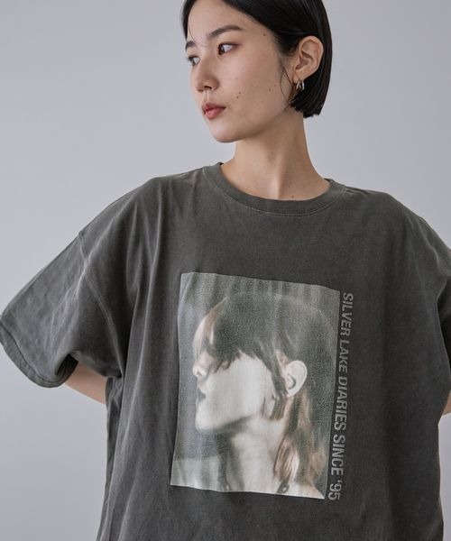 JEANASIS（ジーナシス）の「ROCKフォトクラック BIG TEE/586510（Tシャツ/カットソー・レディース・チャコールグレー/ホワイト/ブラック・FREE）」の13枚目の写真