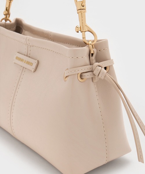 CHARLES & KEITH（チャールズ & キース）の「Noane ノアン クリンクルエフェクトドロウストリングトップハンドルバッグ（ハンドバッグ・レディース・ブラウン系その他7/オートミール/スミクロ・S）」の15枚目の写真