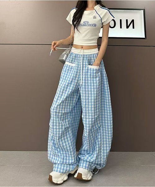 gossip!ロサンゼルス(ゴシップロサンゼルス)の「Y2Kカーブデザイン ギンガムチェックパンツ(その他パンツ・レディース・ブルー/レッド/ブラック・M/S)」の4枚目の写真