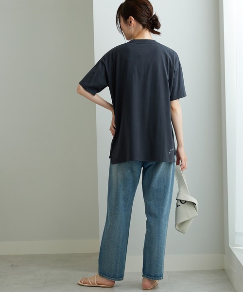 BELLUNA PLUS(ベルーナ)の「ネコ刺しゅうビッグプルオーバー(Tシャツ/カットソー・レディース・チャコール/オフホワイト/ホワイト系/オートミール・X-LARGE/LARGE/MEDIUM)」の13枚目の写真