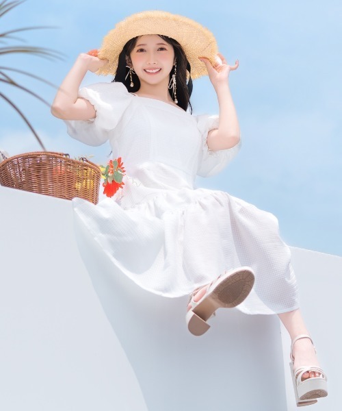 WILLSELECTION(ウィルセレクション)の「バルーンスリーブティアードワンピース(ワンピース・レディース・ブラック系その他/オフホワイト/ブラック・FREE)」の1枚目の写真