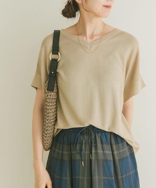 ITEMS URBANRESEARCH(アイテムズ アーバンリサーチ)の「Vネックフレンチニット(ニット/セーター・レディース・ブラック/グレー系その他/ブラウン/レッド系その他・FREE)」の16枚目の写真