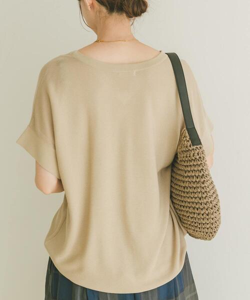 ITEMS URBANRESEARCH(アイテムズ アーバンリサーチ)の「Vネックフレンチニット(ニット/セーター・レディース・ブラック/グレー系その他/ブラウン/レッド系その他・FREE)」の17枚目の写真