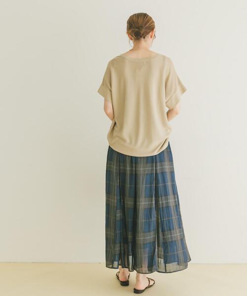 ITEMS URBANRESEARCH(アイテムズ アーバンリサーチ)の「Vネックフレンチニット(ニット/セーター・レディース・ブラック/グレー系その他/ブラウン/レッド系その他・FREE)」の19枚目の写真