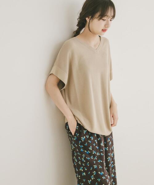 ITEMS URBANRESEARCH(アイテムズ アーバンリサーチ)の「Vネックフレンチニット(ニット/セーター・レディース・ブラック/グレー系その他/ブラウン/レッド系その他・FREE)」の20枚目の写真