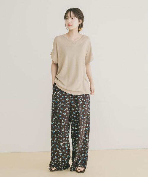 ITEMS URBANRESEARCH(アイテムズ アーバンリサーチ)の「Vネックフレンチニット(ニット/セーター・レディース・ブラック/グレー系その他/ブラウン/レッド系その他・FREE)」の22枚目の写真