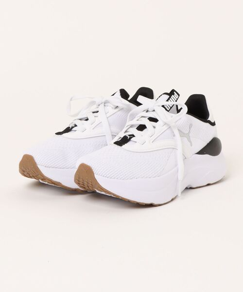 PUMA(プーマ)の「《PUMA》SOFTRIDE メイブ ウィメンズ(スニーカー・レディース・ブラック×ホワイト/ホワイト×ブラック/ブラウン系その他/ブラック系その他/ブラック系その他2・25.0cm/23.0cm/24.5cm/23.5cm/24.0cm/22.5cm)」の1枚目の写真