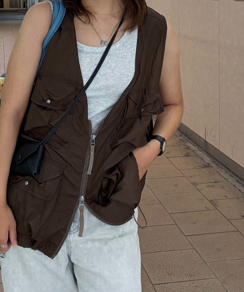 gossara(ゴサラ)の「ナイロンシアーベスト(ベスト・レディース・チャコール/ベージュ/ブラウン・FREE)」の16枚目の写真