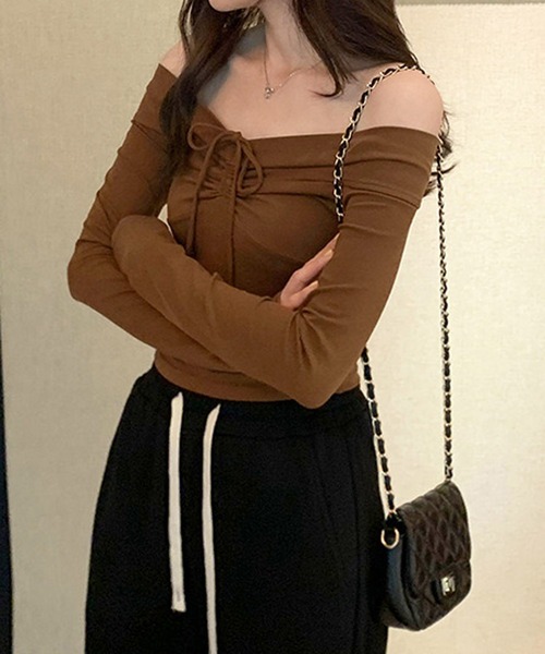 NANEA(ナネア)の「クロップド丈シャーリングオフショルダーロングTシャツ(Tシャツ/カットソー・レディース・ブラック/ブラウン/ピンク/アイボリー・SMALL/MEDIUM/LARGE)」の14枚目の写真