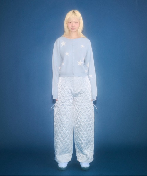 FEKETE（フェケテ）の「star quilted wide pants / 星柄キルティングワイドパンツ（カーゴパンツ・レディース・ベビーピンク/グレイッシュブルー・LARGE/MEDIUM/SMALL）」の3枚目の写真