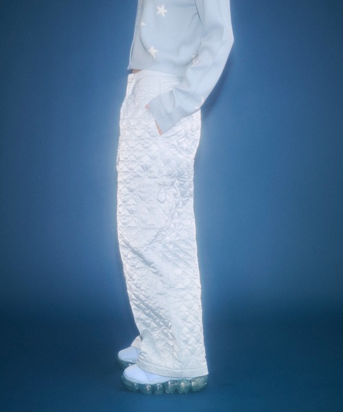 FEKETE（フェケテ）の「star quilted wide pants / 星柄キルティングワイドパンツ（カーゴパンツ・レディース・ベビーピンク/グレイッシュブルー・LARGE/MEDIUM/SMALL）」の18枚目の写真