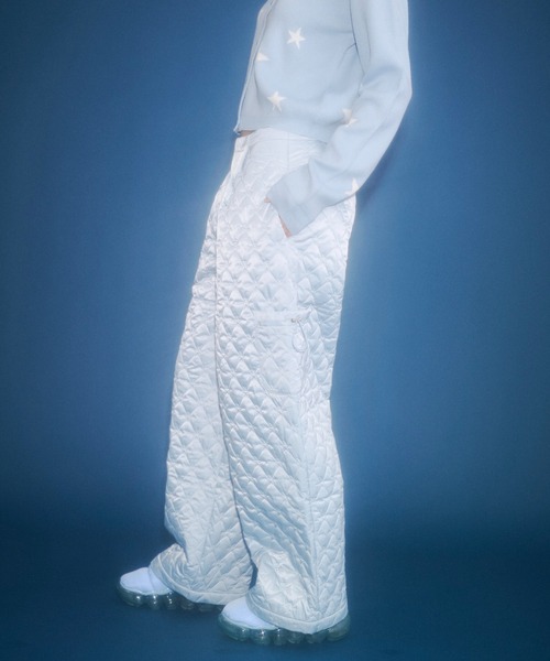 FEKETE（フェケテ）の「star quilted wide pants / 星柄キルティングワイドパンツ（カーゴパンツ・レディース・ベビーピンク/グレイッシュブルー・LARGE/MEDIUM/SMALL）」の15枚目の写真