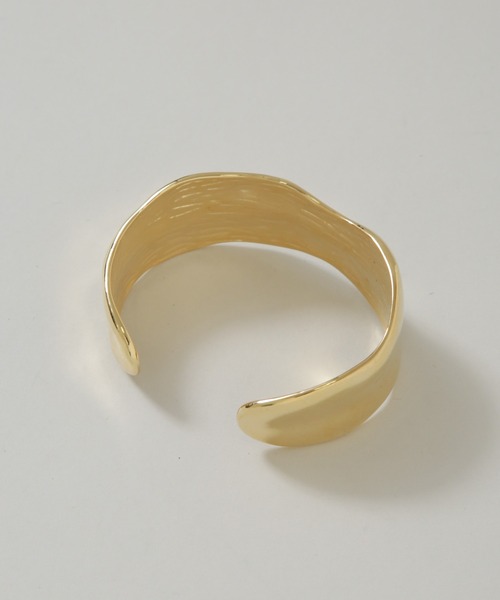 NANO universe（ナノユニバース）の「ワイドニュアンスバングル（バングル/リストバンド・レディース・ゴールド/シルバー・FREE）」の6枚目の写真