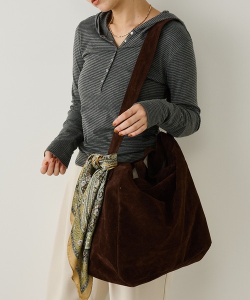 Unitage（ユニテージ）の「フェイクスウェードBIGトート（トートバッグ・レディース・ダークブラウン/ブラウン・FREE）」の5枚目の写真